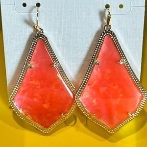 NWT Kendra Scott Limited Edition Alexandra Earrings Coral Illusion Yellow Gold!
